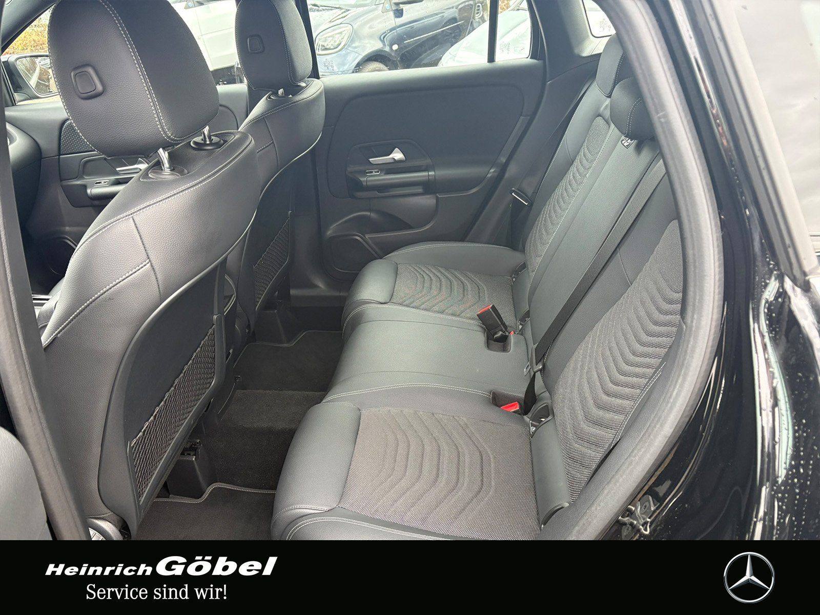 Fahrzeugabbildung Mercedes-Benz GLA 200 *KAMERA*LED*SITZHEIZUNG*SPURHALTEASSIST*