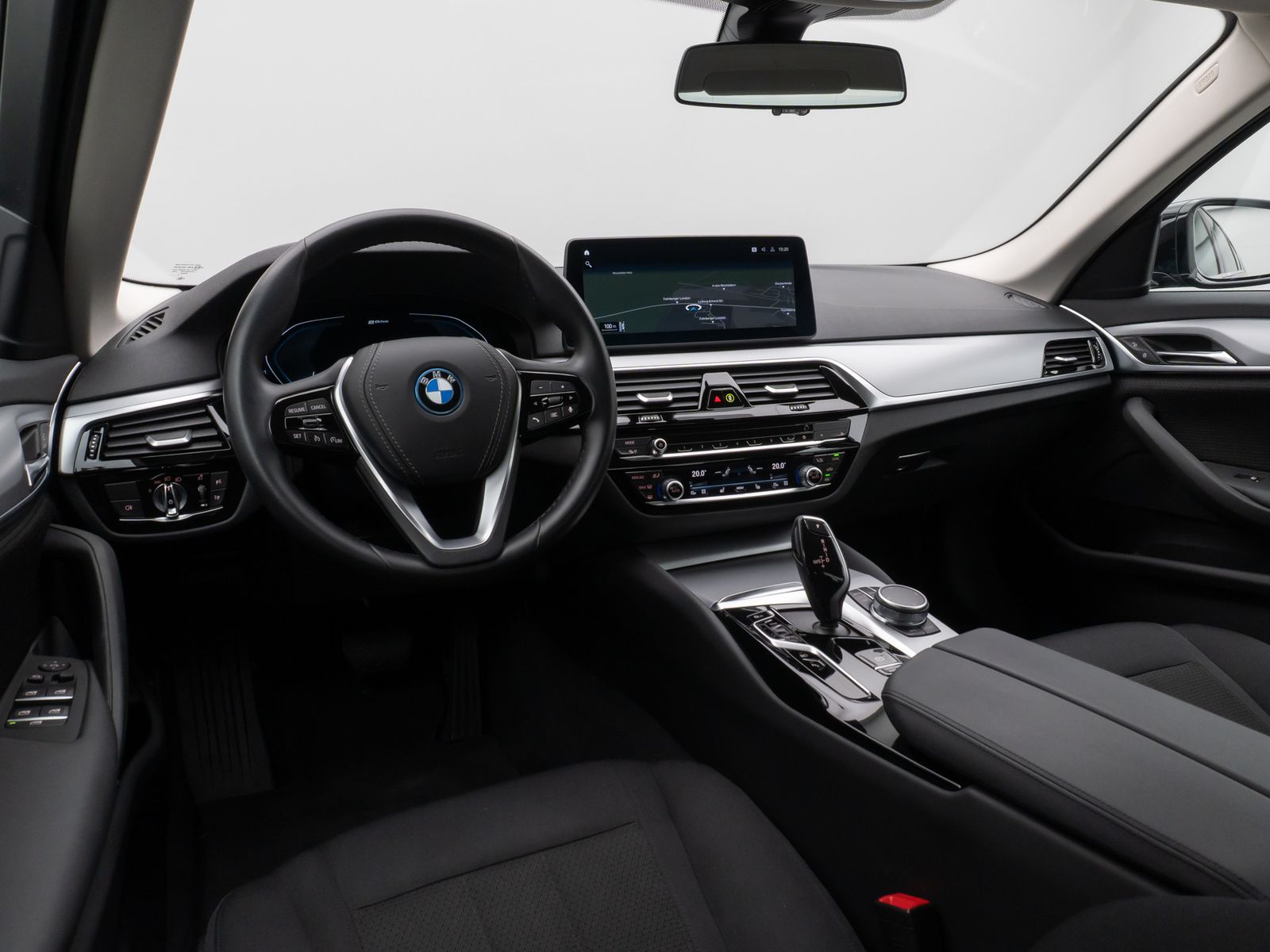 Fahrzeugabbildung BMW 520e Kamera DAB Sport Klima-4Zonen Alarm ParkAss