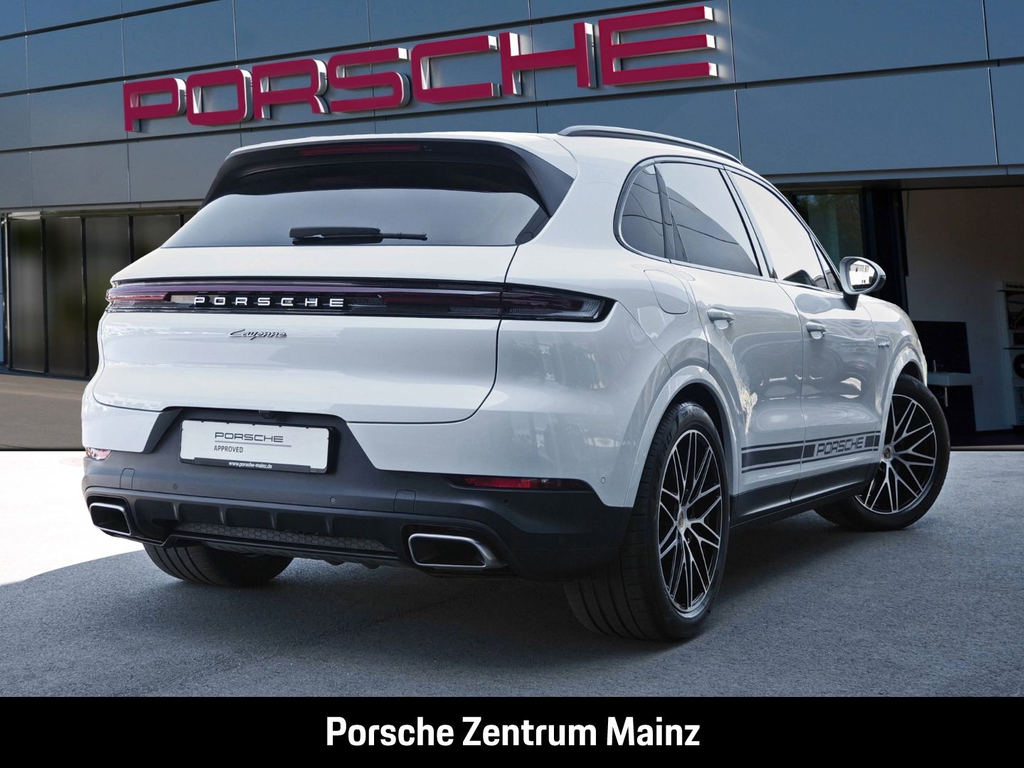 Porsche Cayenne E-Hybrid InnoDrive HA-Lenkung HUD BOSE imagem 3