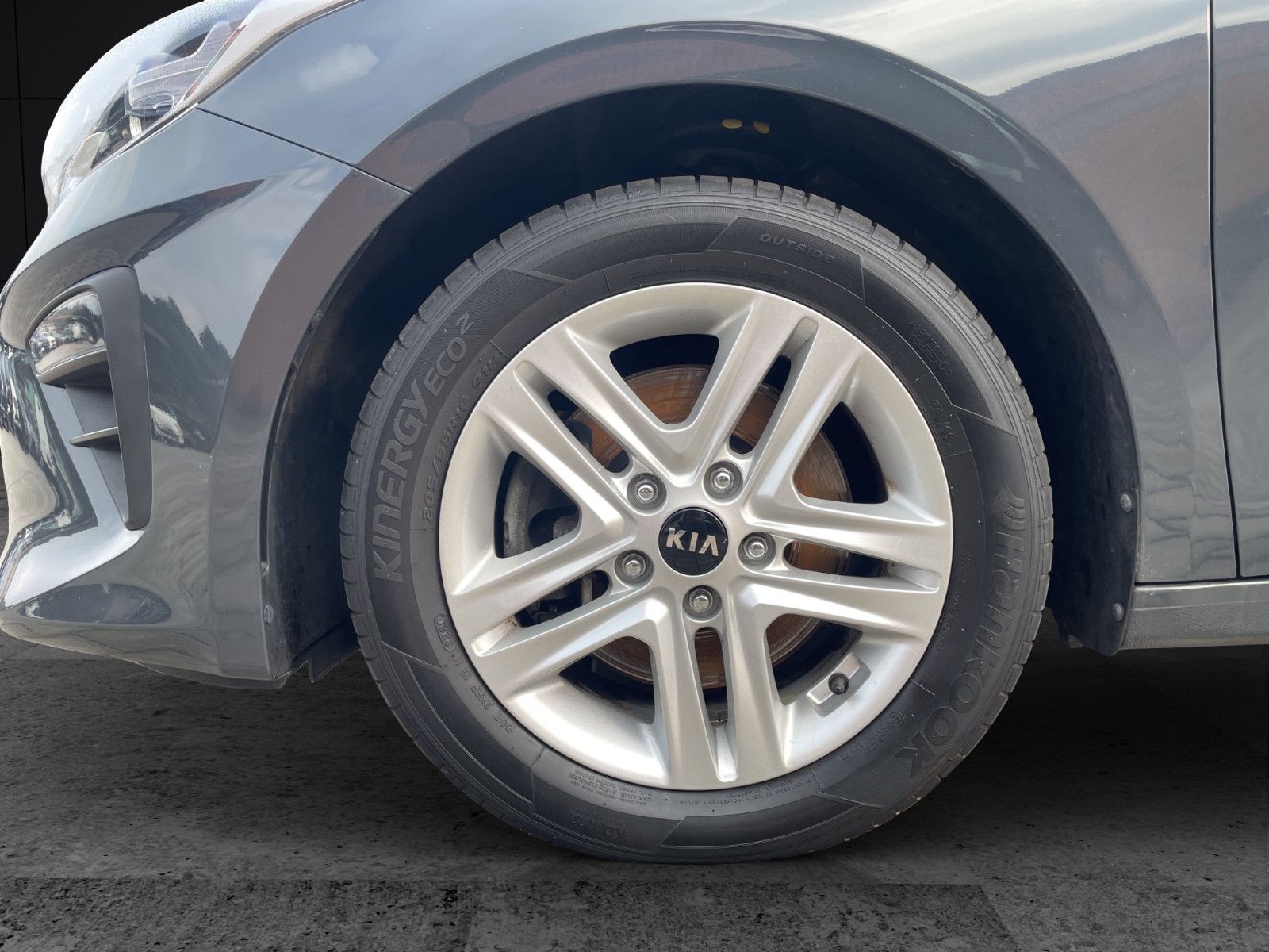 Fahrzeugabbildung Kia ceed*Apple CarPlay*Emotion Paket*Winter Paket