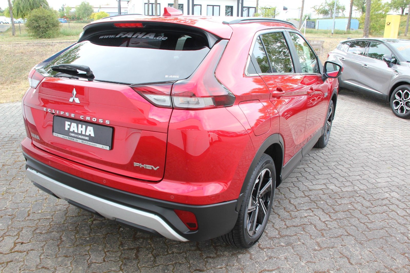 Fahrzeugabbildung Mitsubishi Eclipse Cross Plus Hybrid 4WD