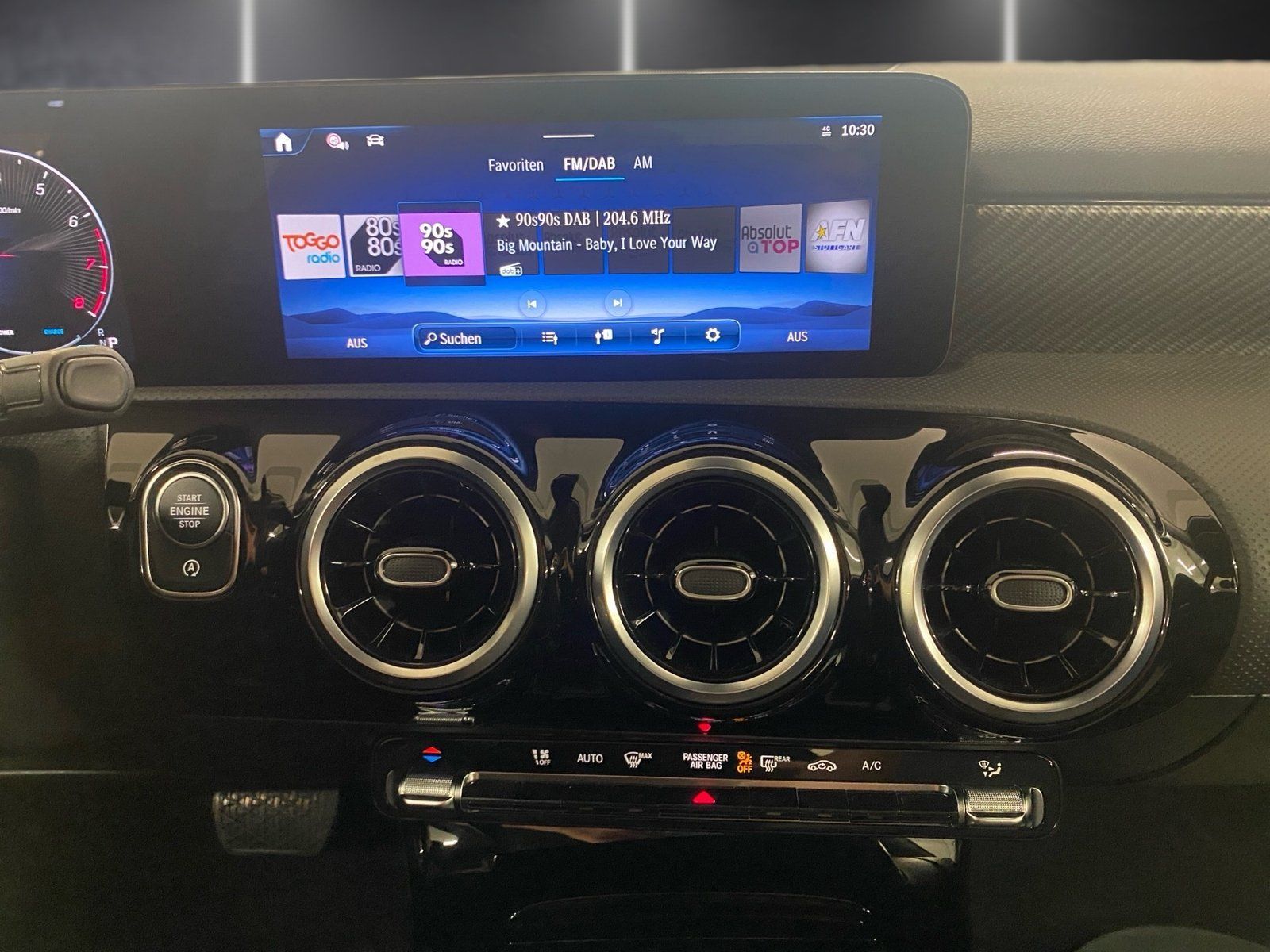 Fahrzeugabbildung Mercedes-Benz A 180 Progressive *LED*Kamera*MBUX*PDC*SHZ*7GDCT