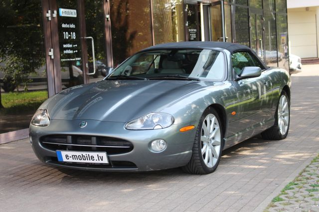 Jaguar XK8 Cabriolet 4.2L V8 TOP ZUSTAND