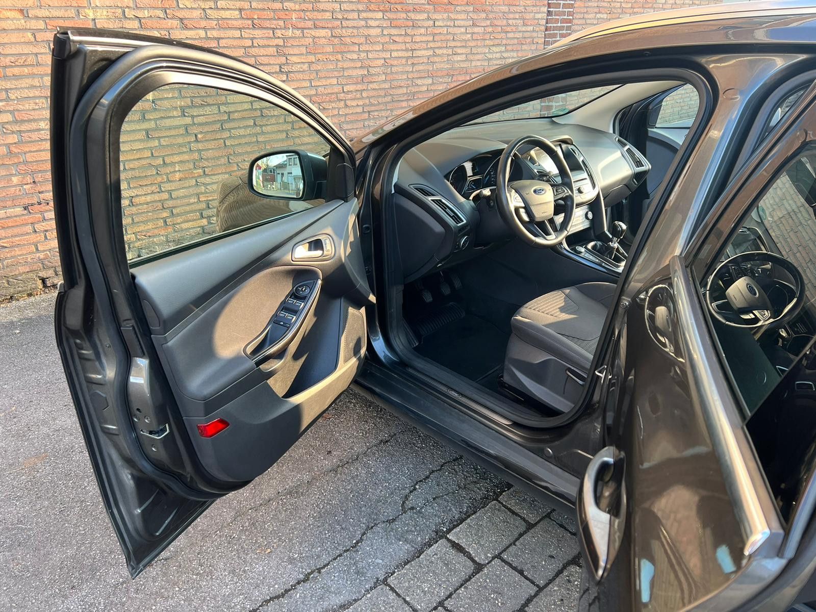 FORD Focus Turnier Titanium selbst Parkassistent
