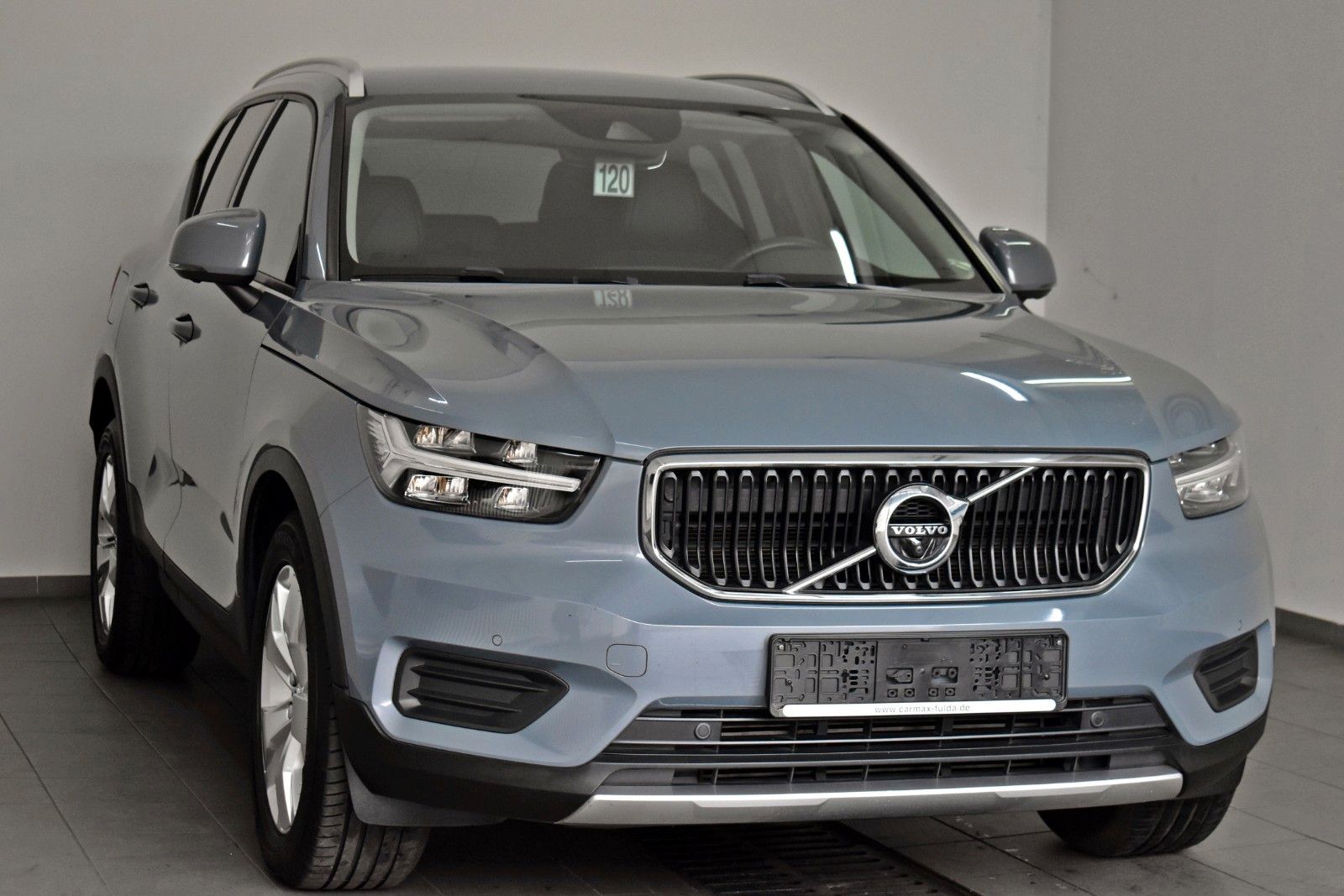 Fahrzeugabbildung Volvo XC 40 T3 Momentum Pro,TLeder,Navi,LED,360°Kamera