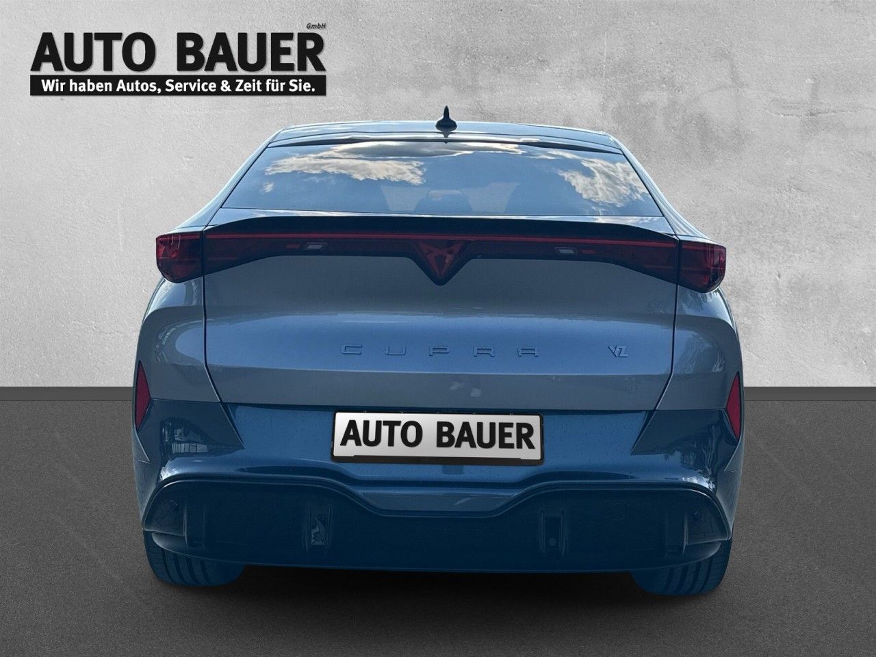 Fahrzeugabbildung CUPRA Tavascan VZ 4Drive 340 PS 77 kWh - mit KI generiert/bearbeitet