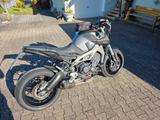 Yamaha MT-09  - YAMAHA MT