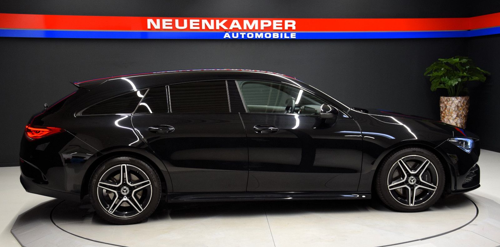 Fahrzeugabbildung Mercedes-Benz CLA 250 Shooting Brake AMG Kamera Night Tempomat