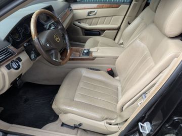 Mercedes E 350 - 8