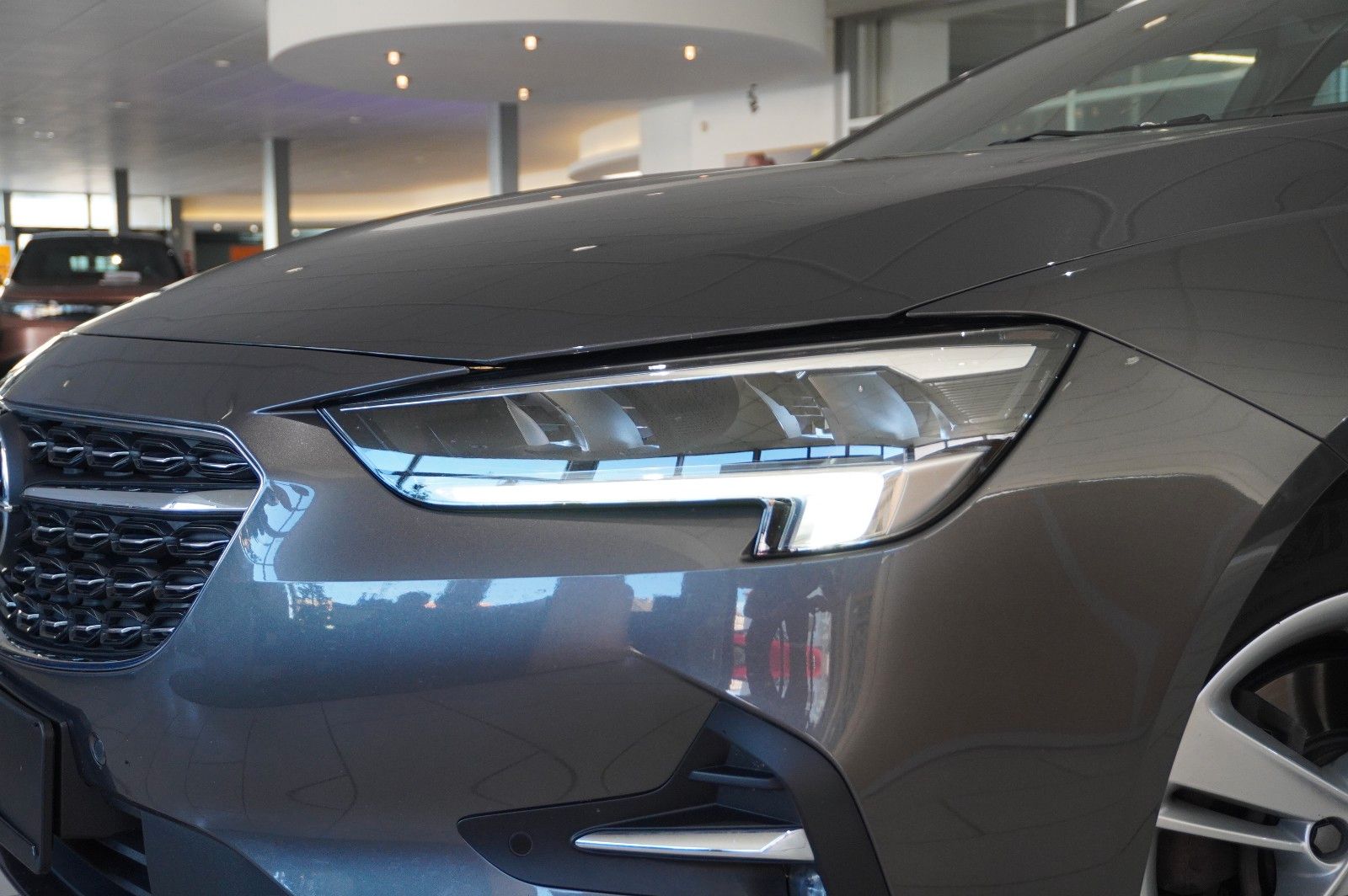 Fahrzeugabbildung Opel Insignia B ST 2.0D BUSINESS NAVI/LED/KAMERA/HUD