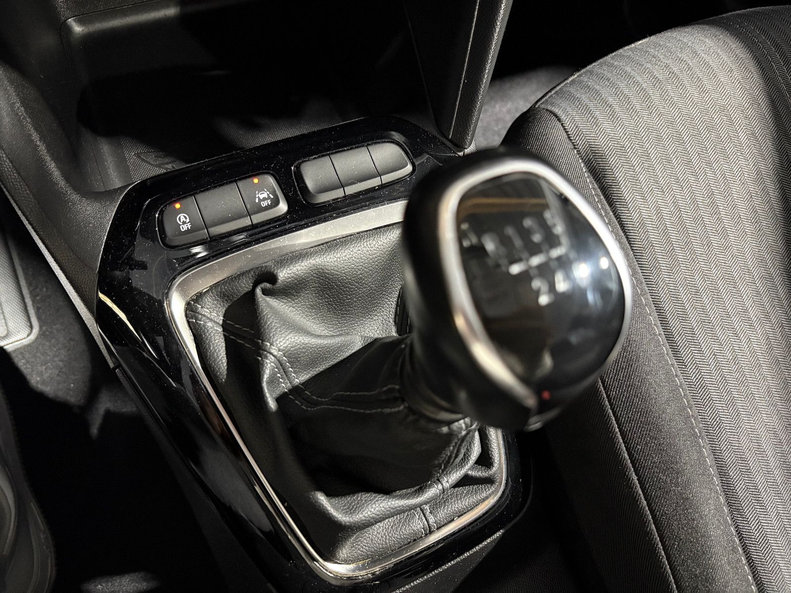 Fahrzeugabbildung Opel Corsa F Edition/1.HAND/DAB/BLUETOOTH/KLIMA/TEMPO