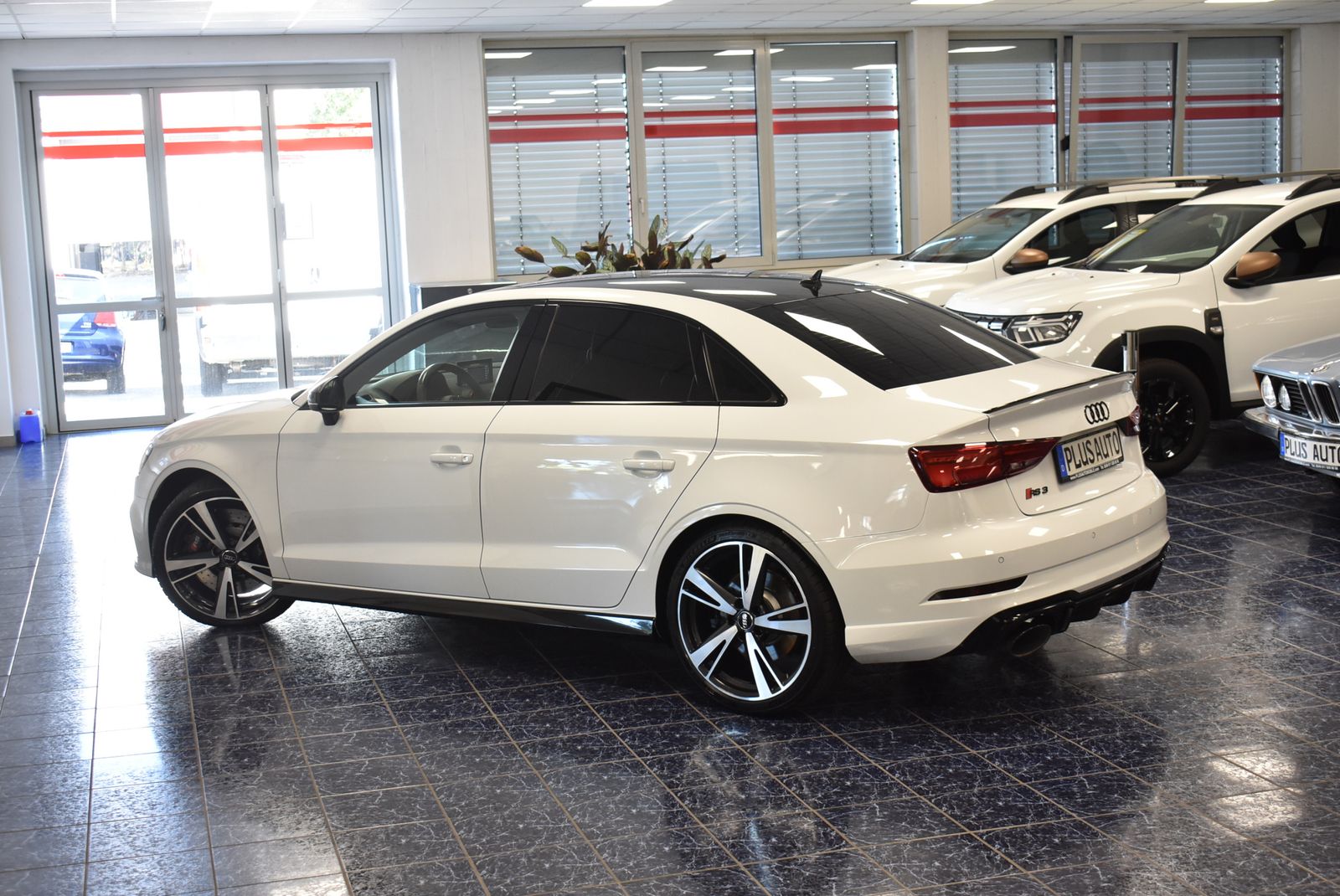 Audi RS3 2.5 TFSI Quattro Lim Aut Navi LED Kamer foto 4