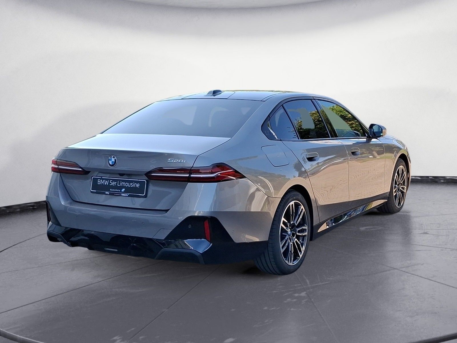 BMW 520i Limousine AHK M-Sport Innovation Comfort imagem 3