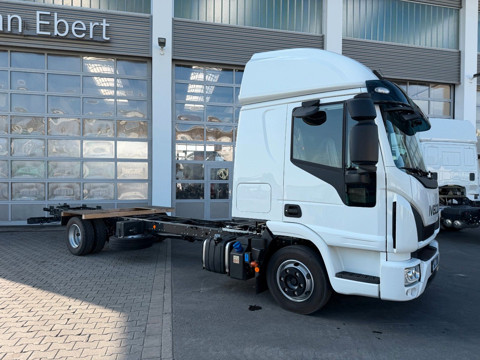 Fahrzeugabbildung Iveco Eurocargo ML75E21/P Bett AHK Klima Standheizung