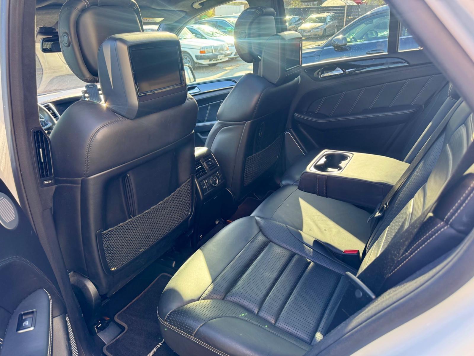 Mercedes-Benz ML 63 AMG 4MATIC / Perfomance / VOLL