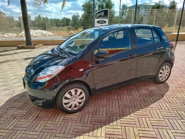 Toyota Yaris 1.0 5 porte Sol