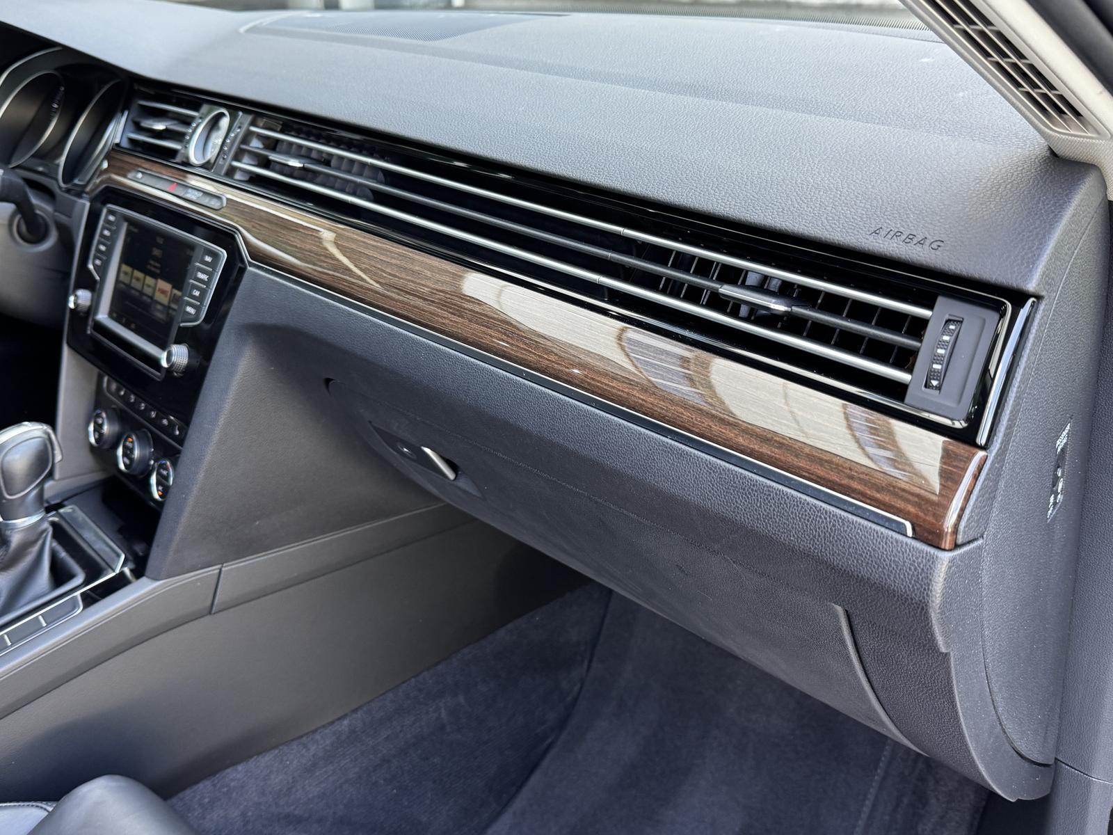 Volkswagen Passat Highline BI-Xenon ACC Kamera Navi Leder