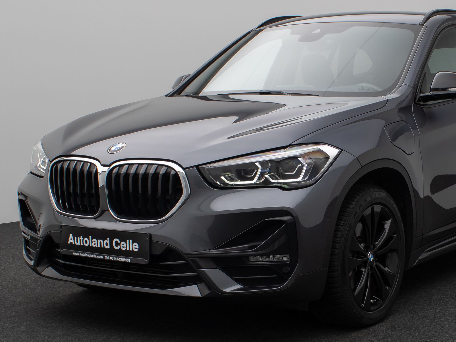 Fahrzeugabbildung BMW X1 xD25e SportLine Kamera HUD DAB Komfort 18Zoll