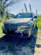 BMW X5 xDrive45e,M-Sport,HuD,Pano,B&W Hifi,8x,ManhMe - BMW X5: Grün