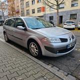 Renault Megane 2  1.9 DCI TUV 10.2027. - Renault Megane mit Diesel-Antrieb: Kombi, 1.9