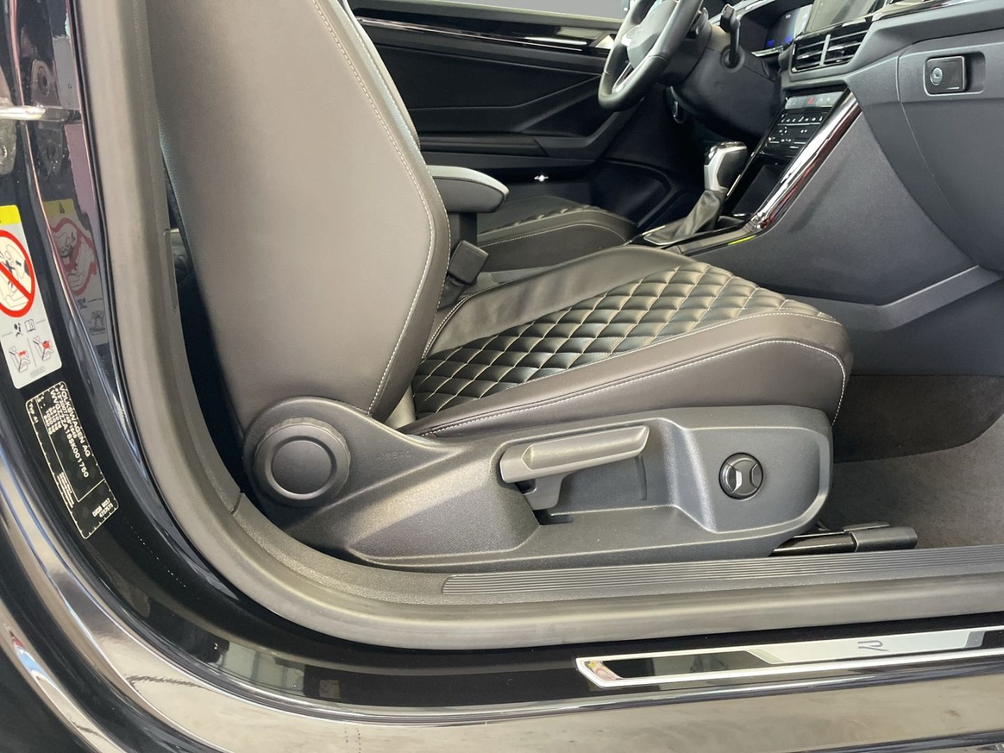 Volkswagen T-Roc - Bild 7