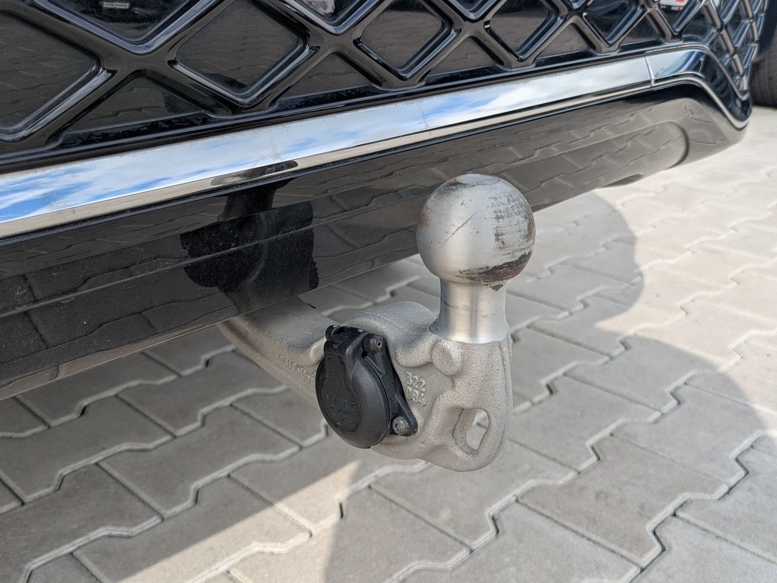 Fahrzeugabbildung Volkswagen Tiguan 2.0 TDI 4M R-Line PANO*H&K*AHK*MATRIX*20"