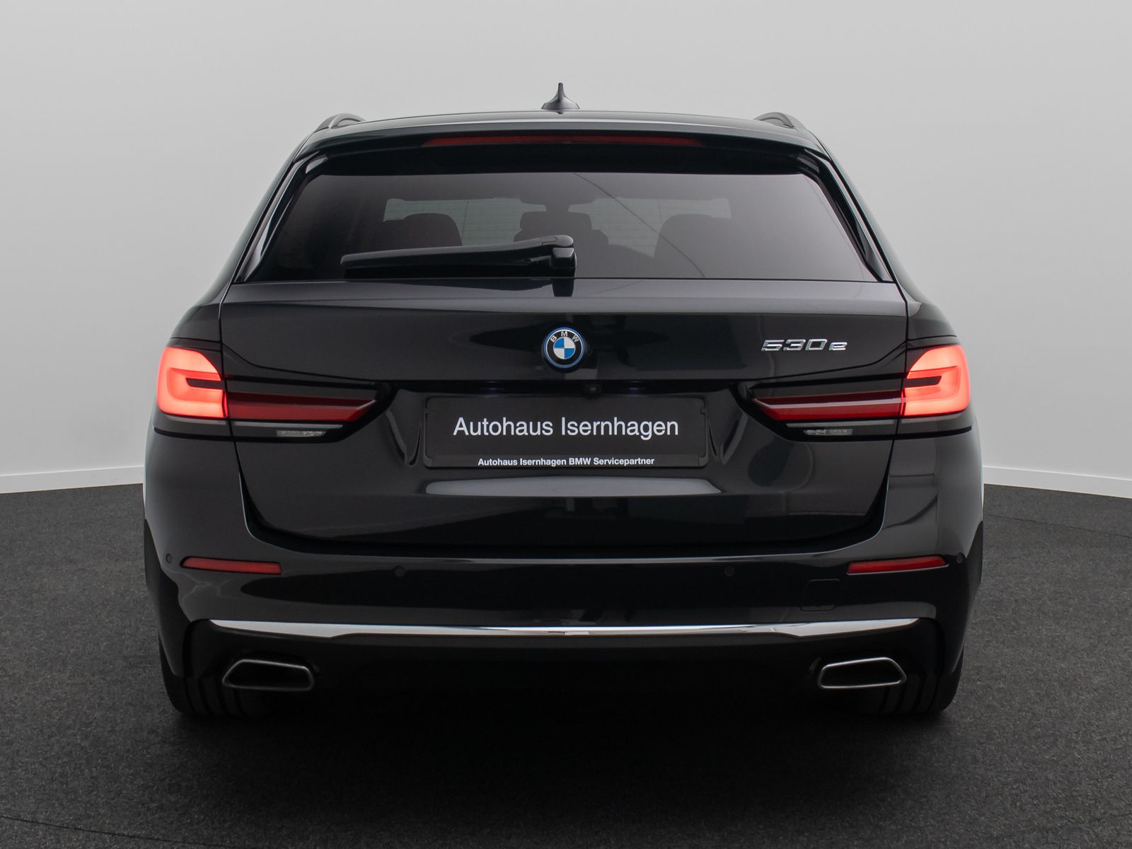 Fahrzeugabbildung BMW 530e Luxury Line Panorama Kamera Laser HUD DAB