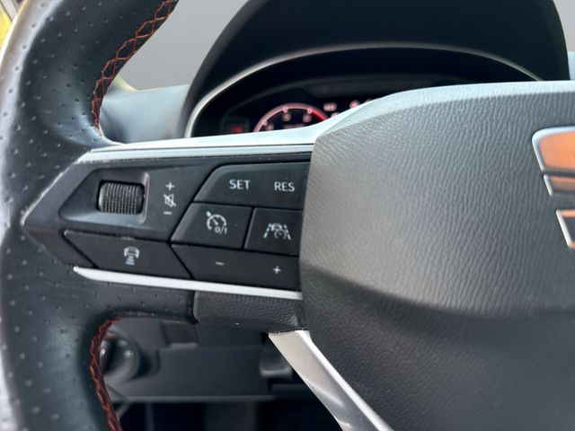 Arona FR 1.0 TSI DSG *Navi/LED/AHK/PDC/FullLink*