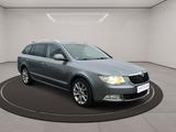 Skoda Superb Combi Elegance - Skoda Superb aus 2010: Kombi