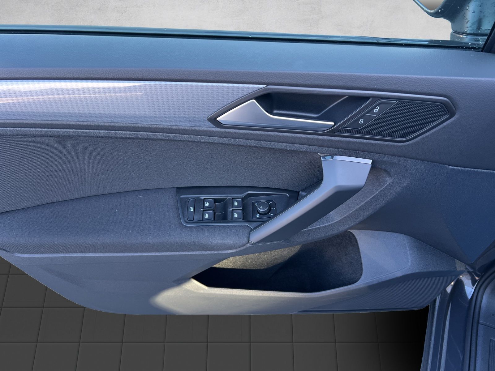 Tiguan Life 2.0 TDI DSG 4M Navi*LED*Standhzg.