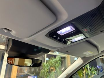 Ford Grand Tourneo Connect PHEV Titanium