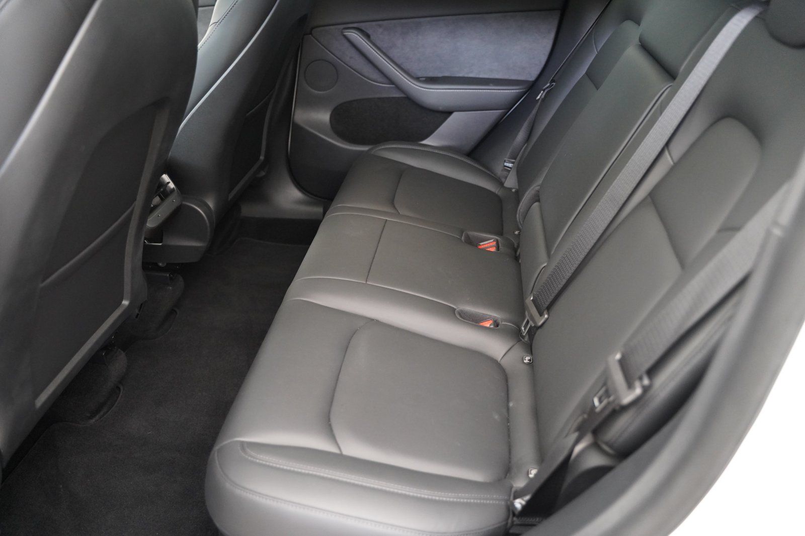 Tesla Model Y Standard Range RWD 20-Zoll AHK foto 6