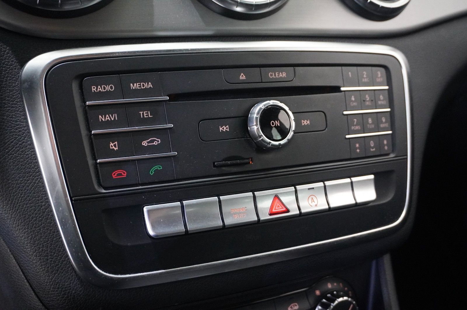 Fahrzeugabbildung Mercedes-Benz CLA 180 COUPE AMG LINE NAVI/LED/SPORT/TEMP./AMG