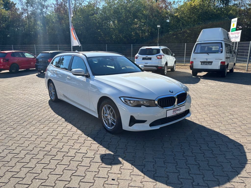 Image of BMW 320