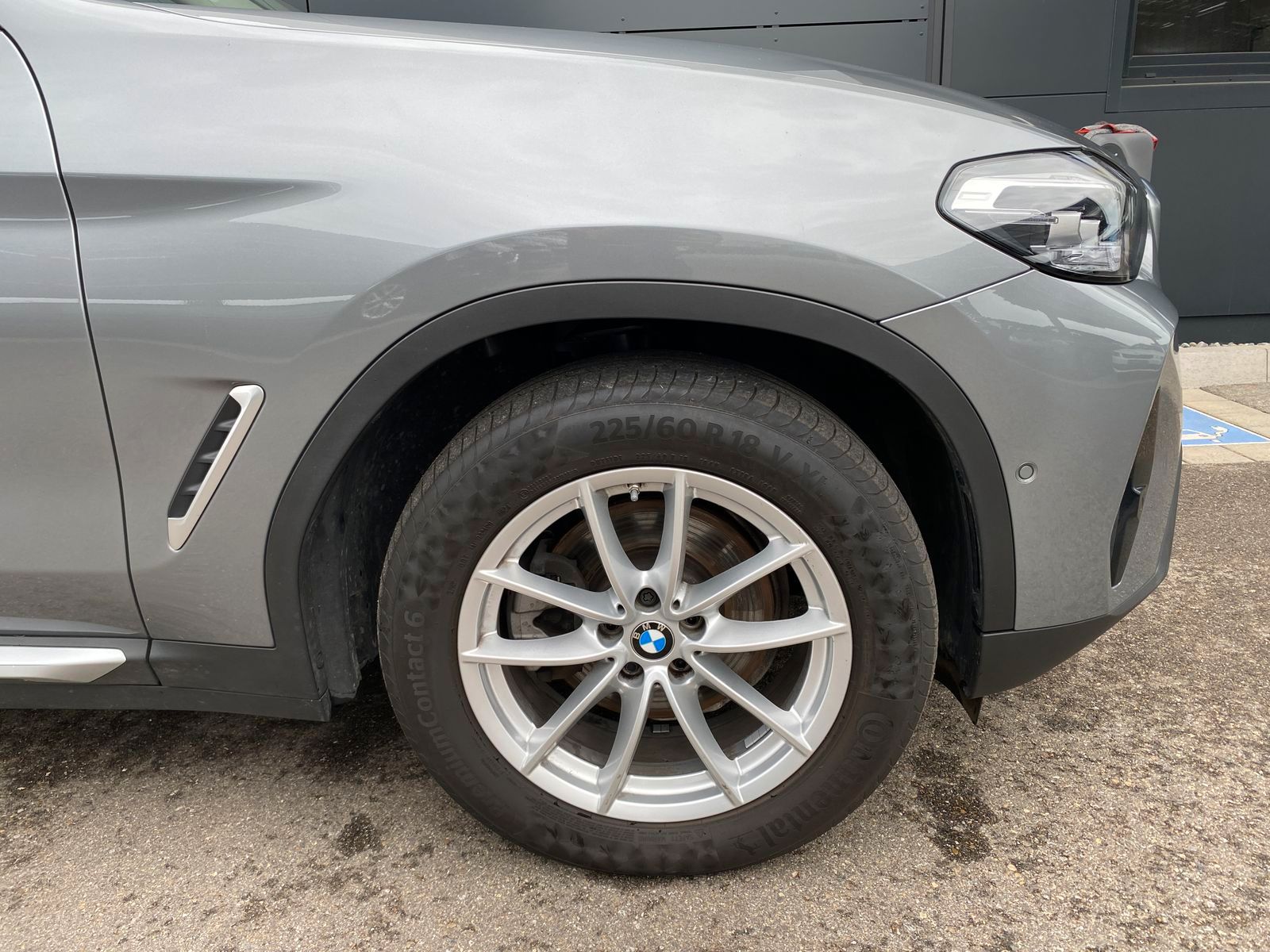 BMW X3 20d xDrive AHK LED NAVI DAB Kamera Keyless... foto 8
