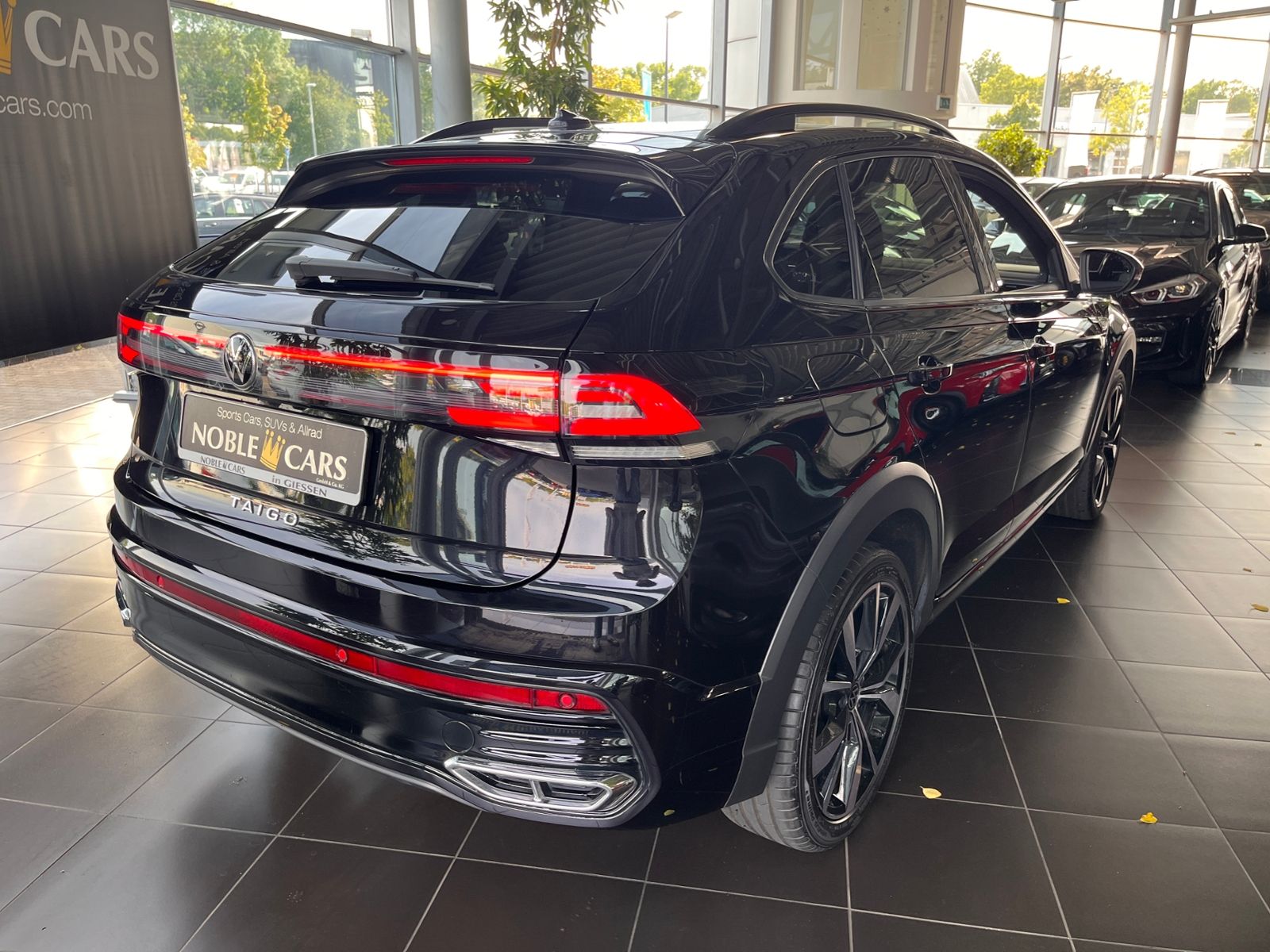 Fahrzeugabbildung Volkswagen Taigo R-Line 1.5 DSG KLIMA AHK LED NAV SHZ