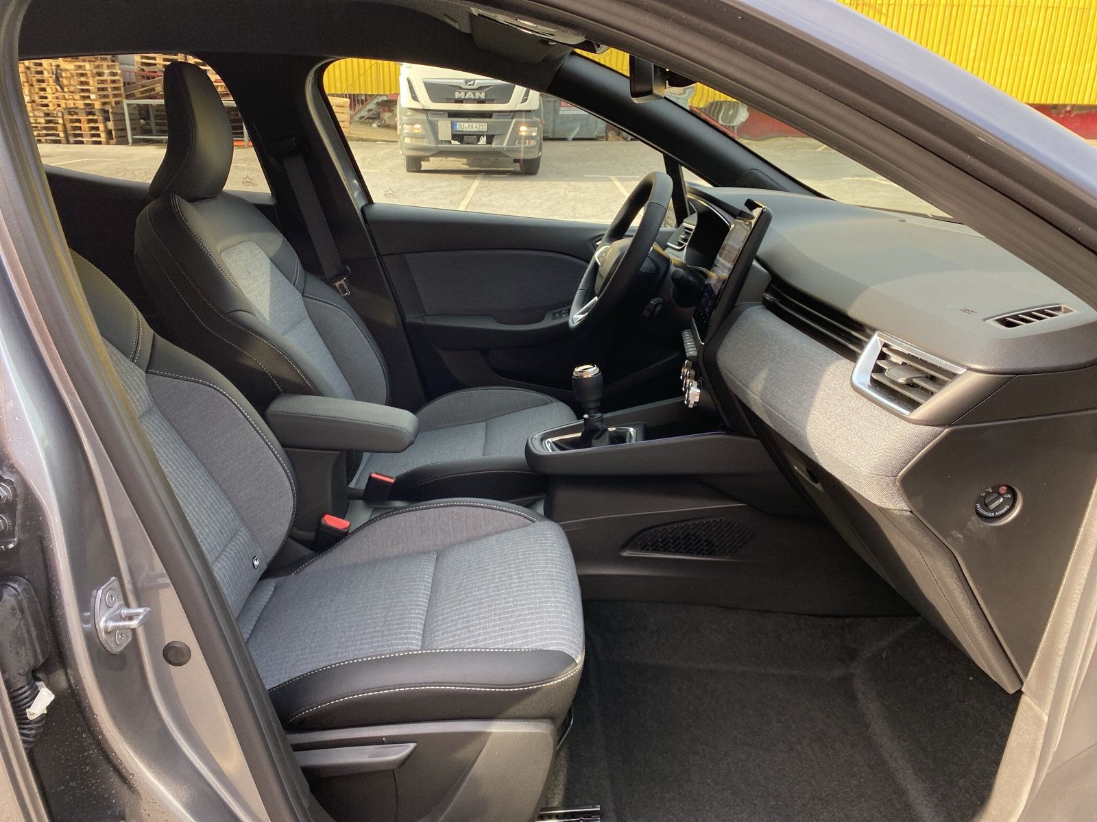 Renault Clio - Bild 11