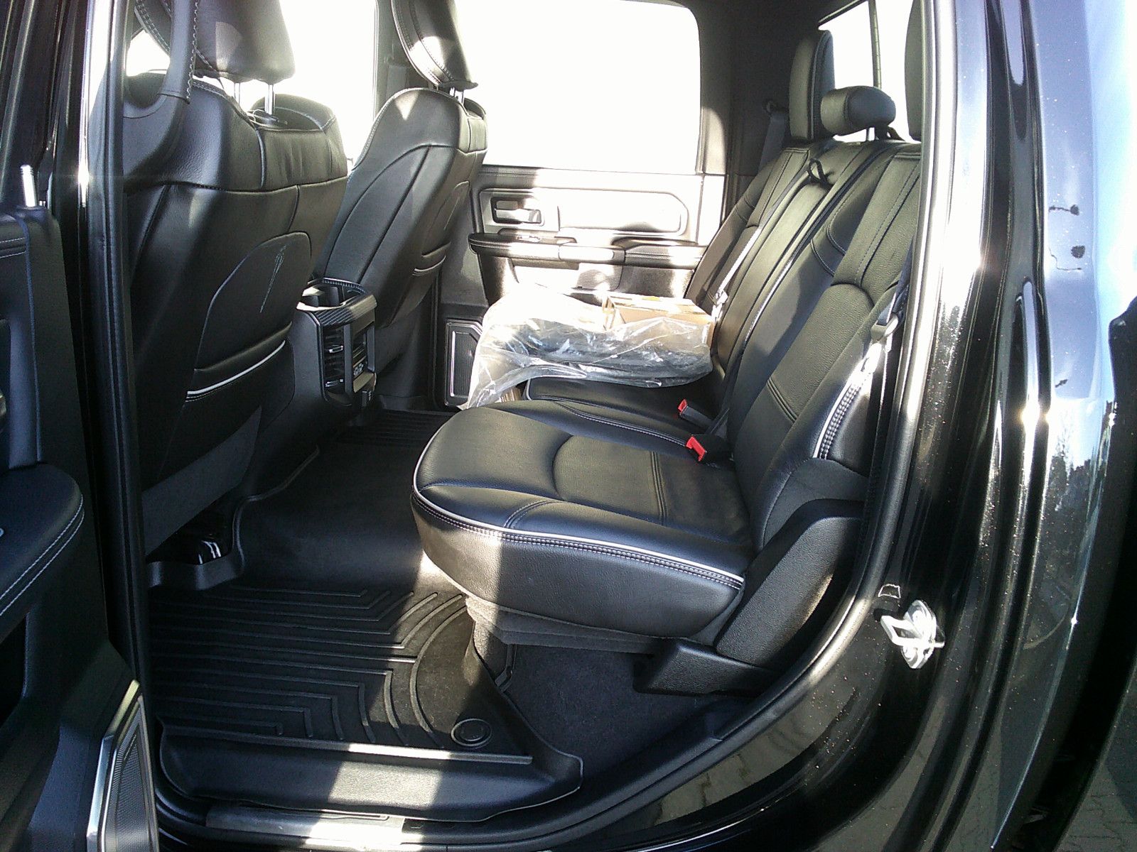 Fahrzeugabbildung Dodge RAM 2500 Limited Crew Cab 6,7 Cummins/Box
