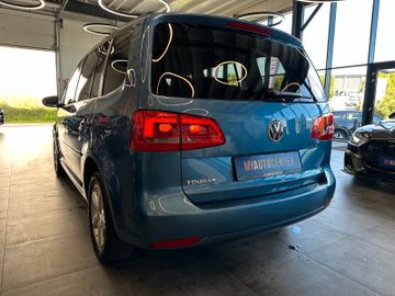 MYAUTOCENTER – Gebraucht- und Jahreswagen mit Werkstattservice in Pfaffenhofen Volkswagen Touran*7-Sitzer*TEMPO*2ZONEN*SitzHZ*PDC*TÜV 528