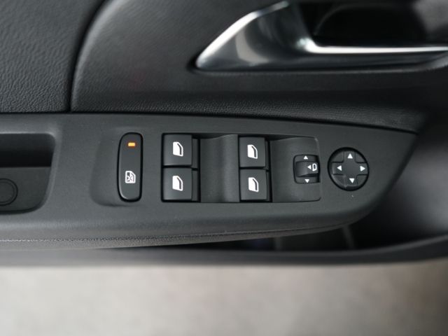 Corsa F FACELIFT GS+NAVI+RÜCKFARHKAMERA+KEYLESS+
