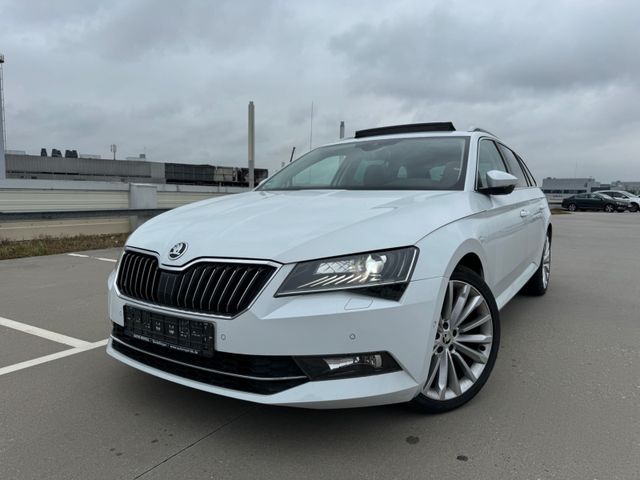 Skoda Superb Combi 2.0 TDI Style 4x4 PANO*NAVI*XENON