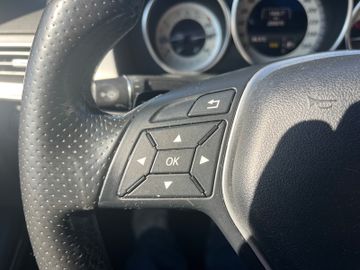 Mercedes E 200 - 12