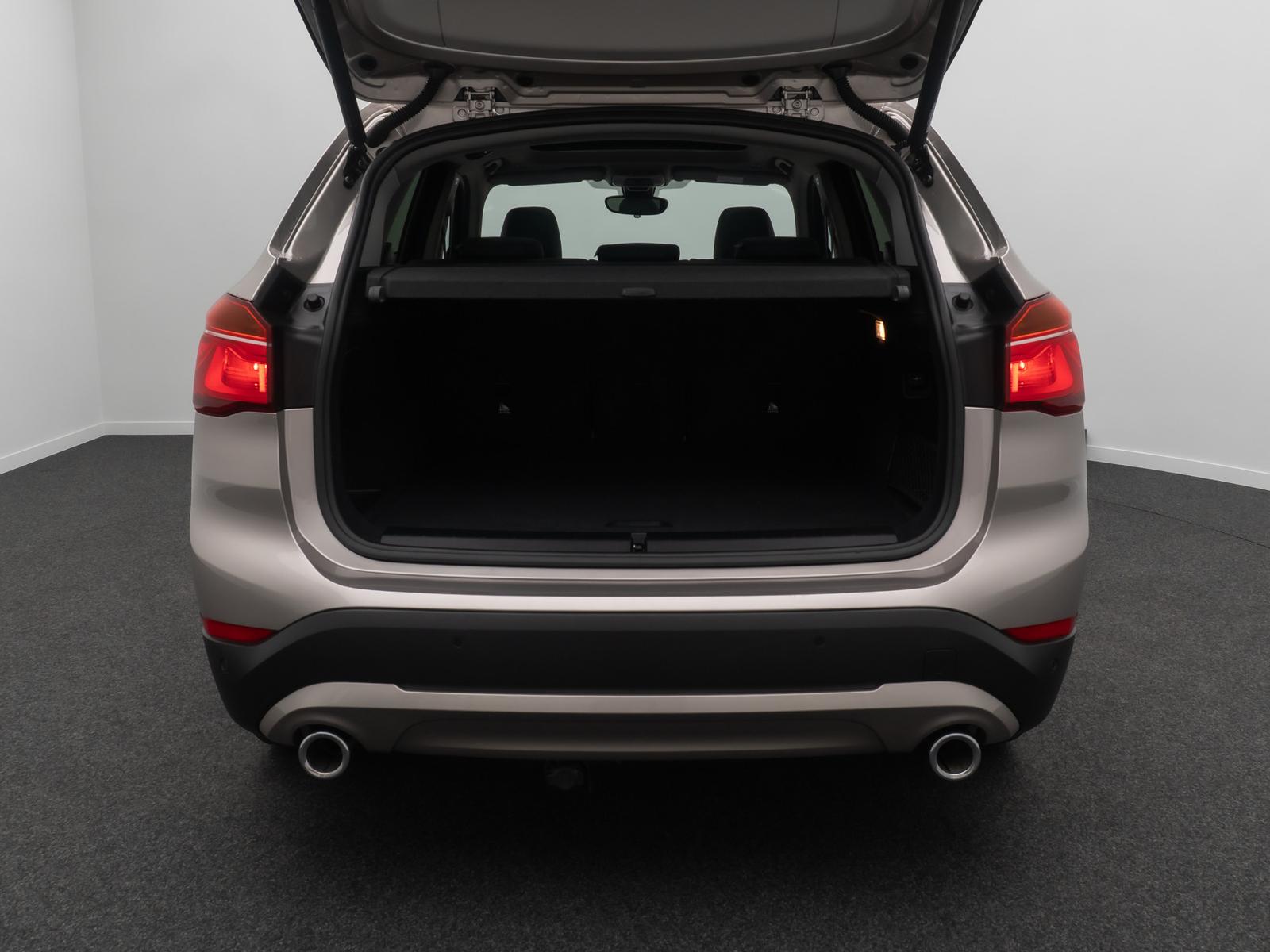 BMW X1 xD18d Panorama Kamera DAB HiFi MSport Leder, миниатюра 13