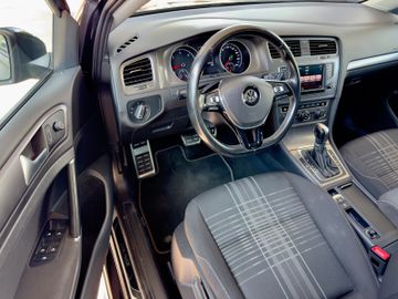 Volkswagen Golf - 12