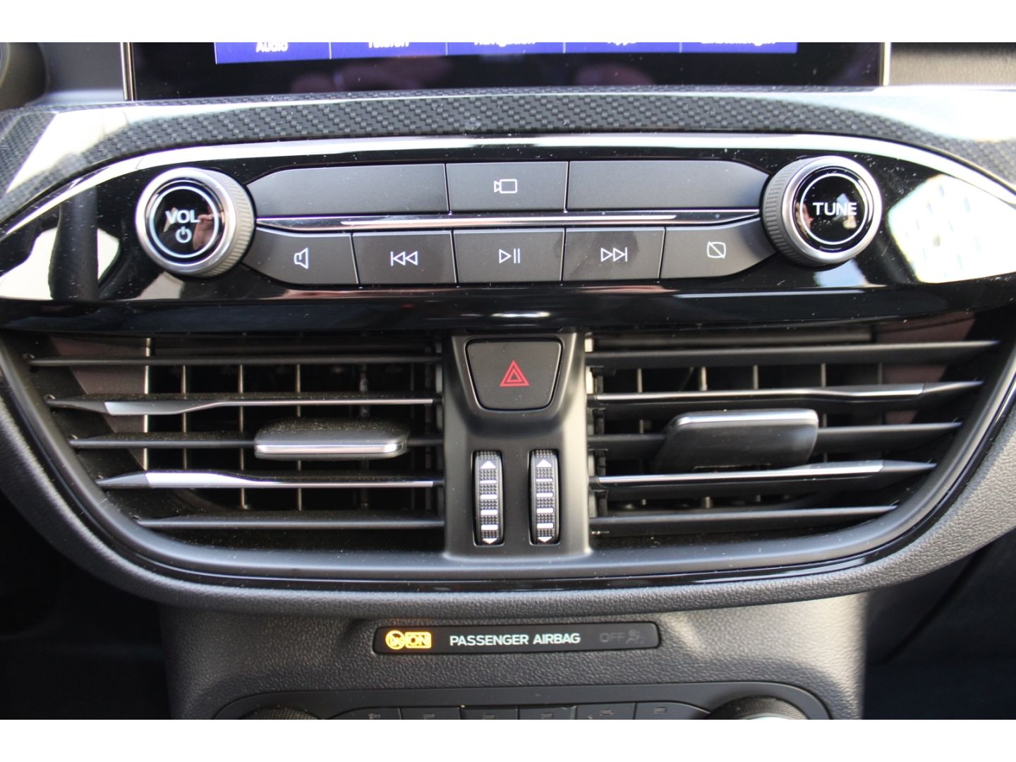 FORD Kuga ST-Line X LED AHK Navi GJR RFK el. Heckkla - Image 30