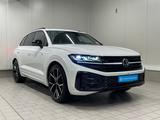 Volkswagen Touareg R-Line 3.0 TDI 4M PANO AHK STNDHZG - gebrauchte VW Pickups