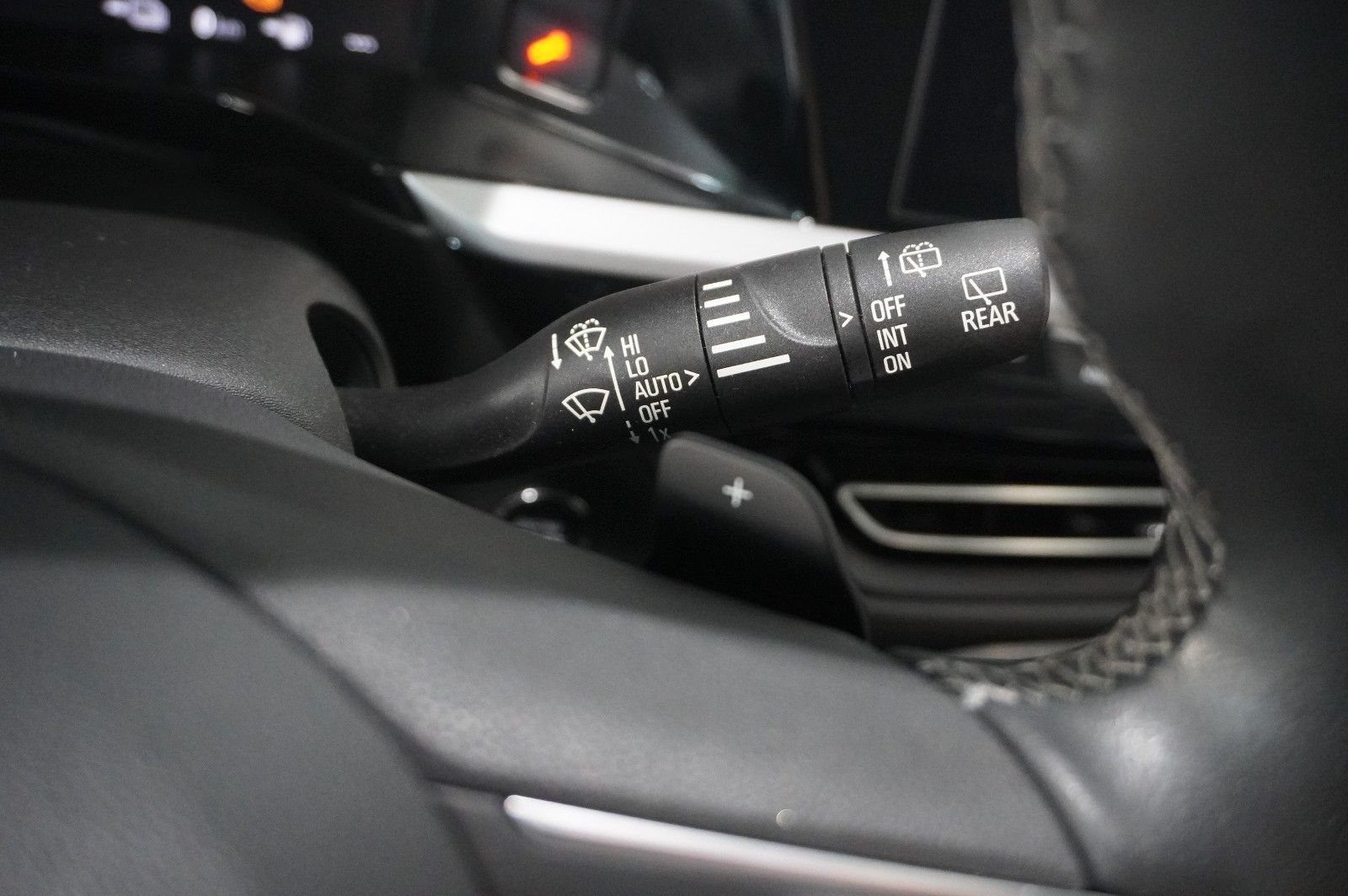 Fahrzeugabbildung Opel Grandland (X) ULTIMATE 4HYBRID NAVI/LED/SPORT/SH