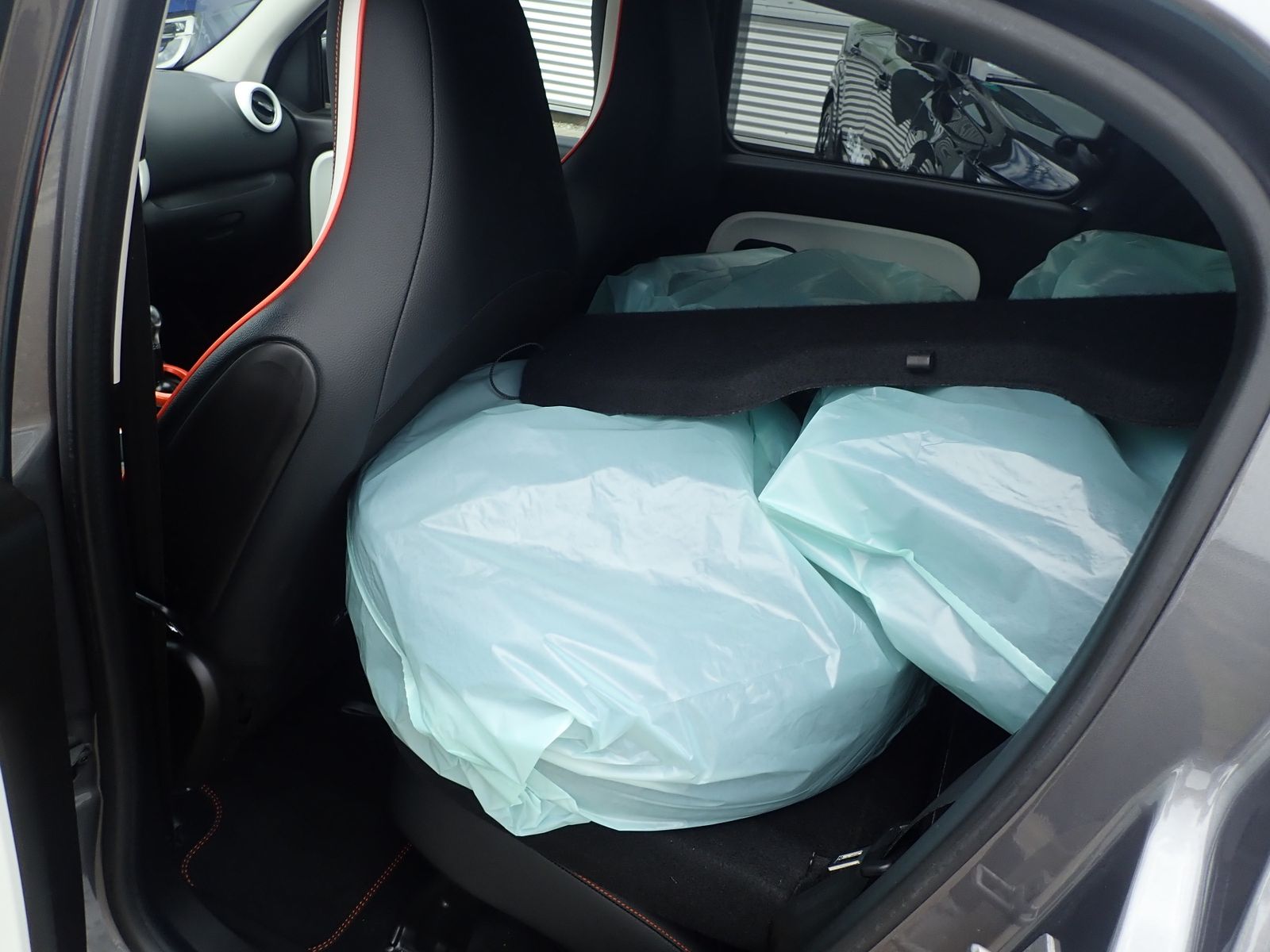 Fahrzeugabbildung Renault Twingo Vibes Electric/22KW/WKR/KAMERA/SH/KLIMA