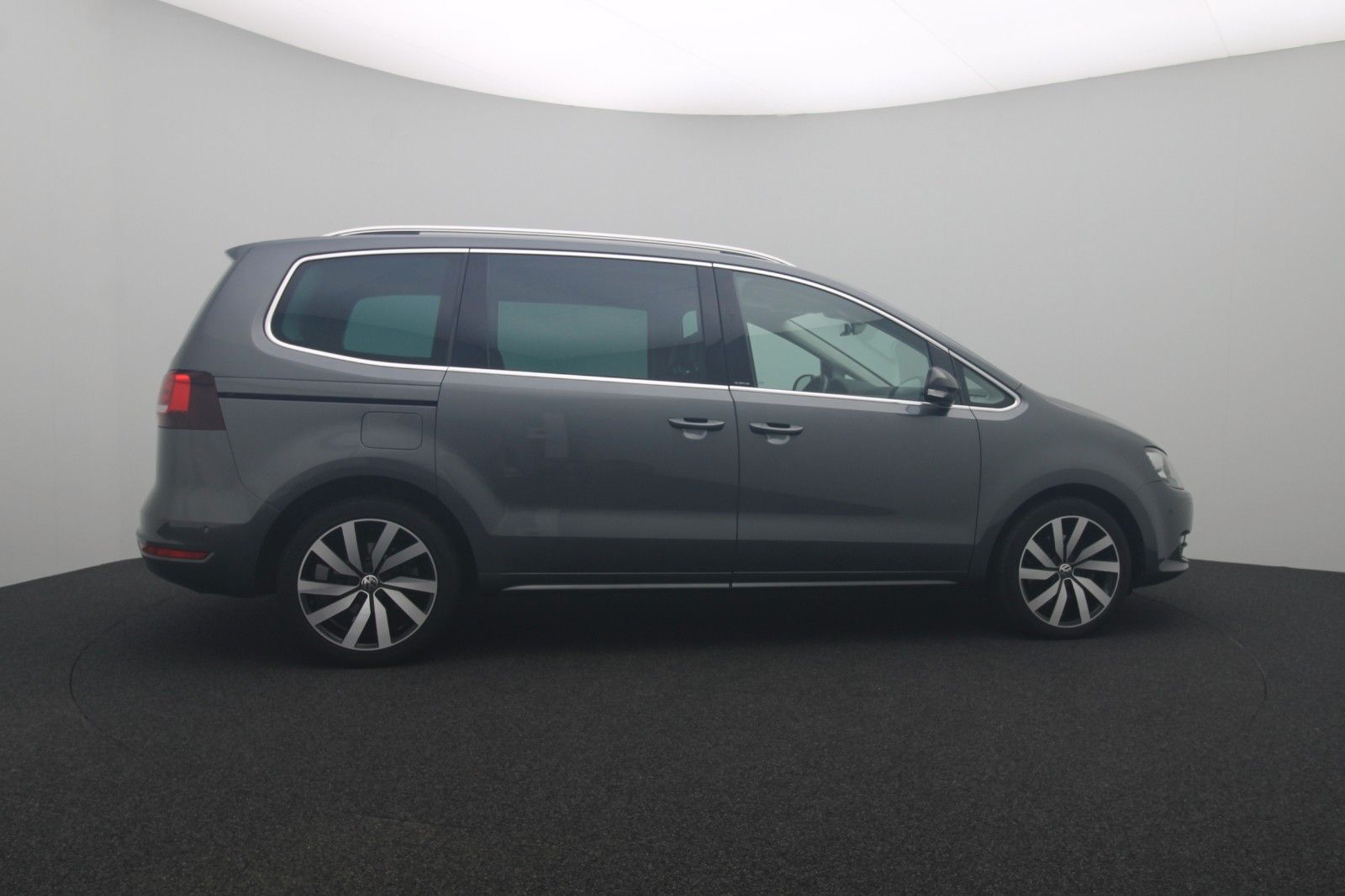 Fahrzeugabbildung Volkswagen Sharan 2.0 IQ.DRIVE ACC NAVI AHK R-Kamera