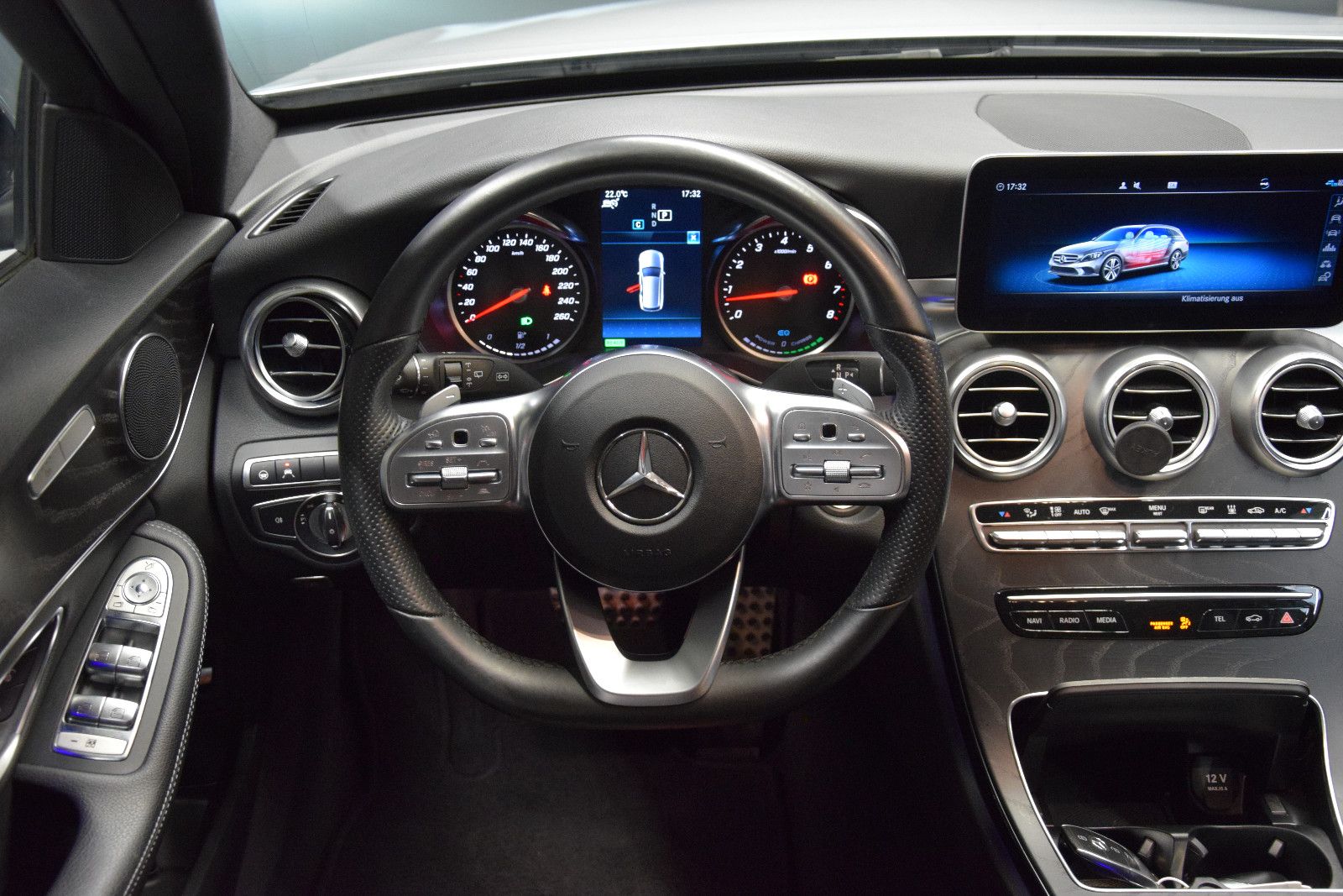 Fahrzeugabbildung Mercedes-Benz C 200 C T-Modell C 200 4Matic Vollleder ACC 360°